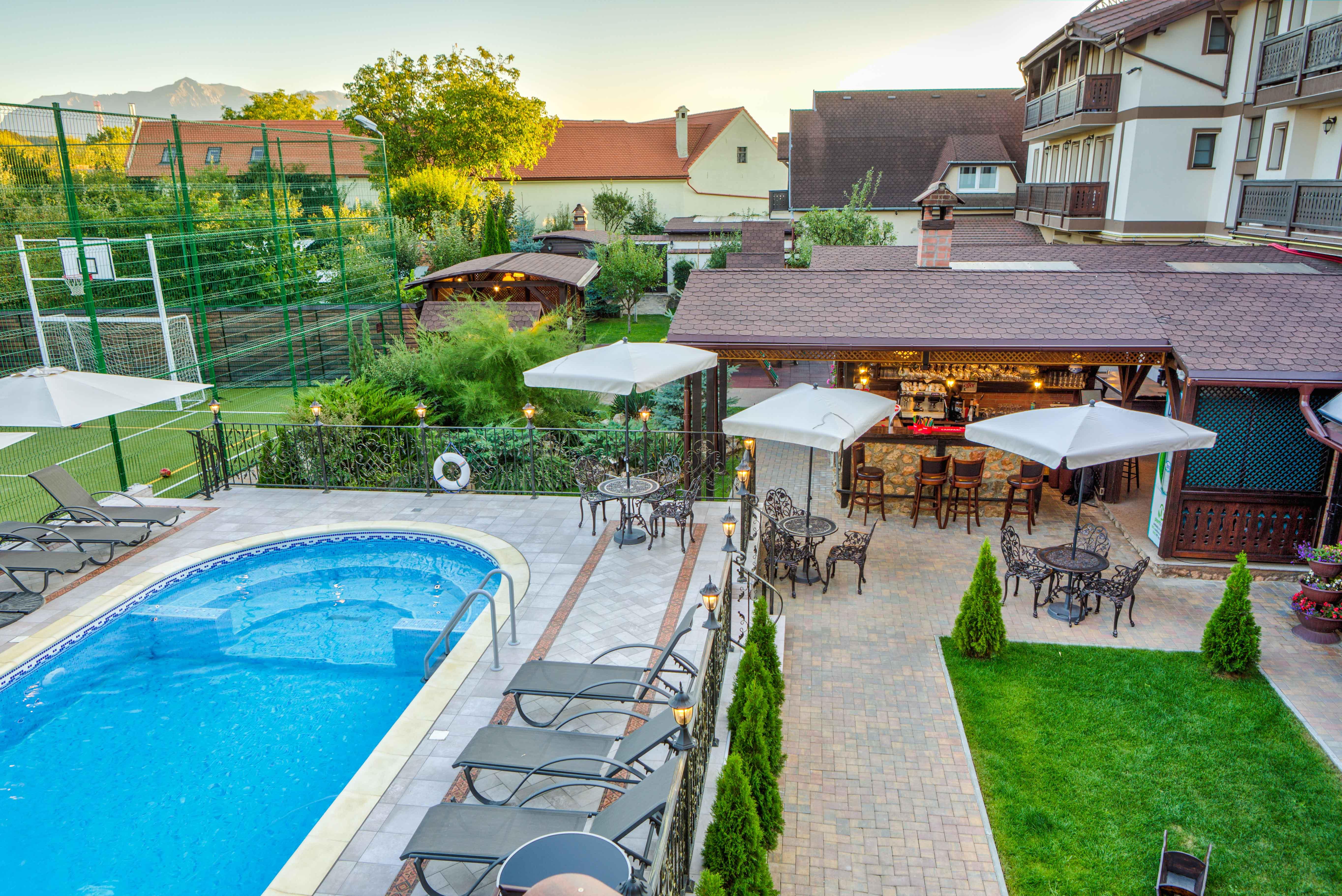 Conacul Ambient Hotel คริสเตียน ภายนอก รูปภาพ