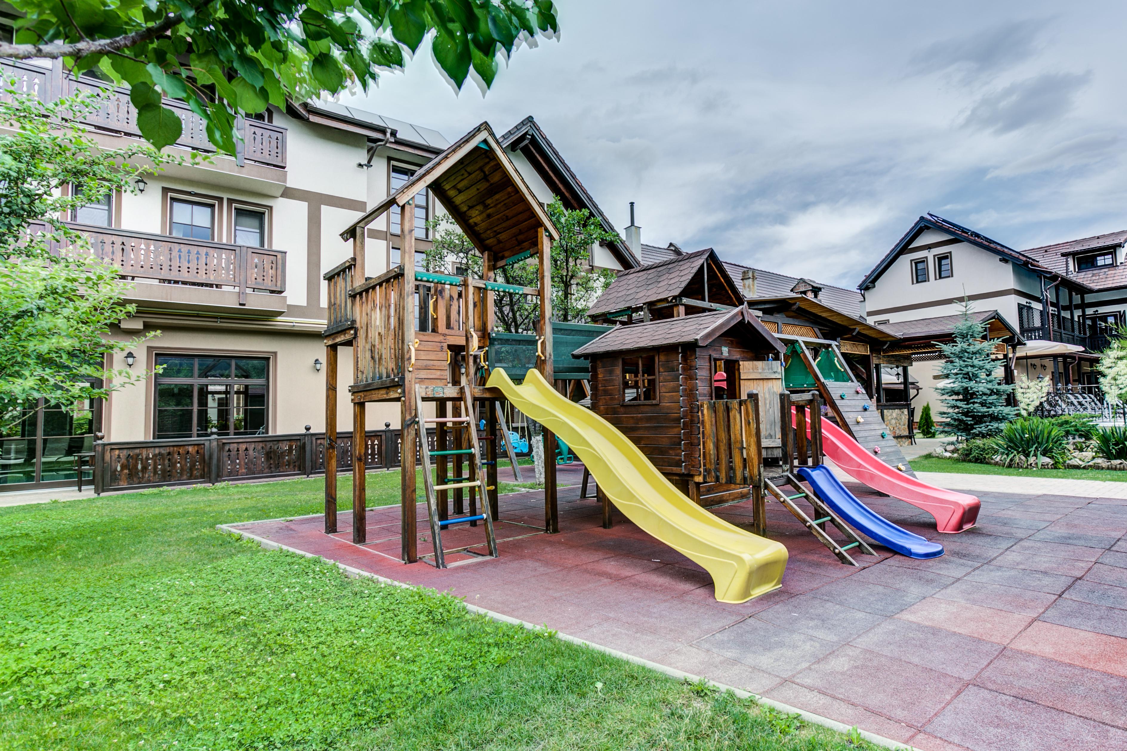 Conacul Ambient Hotel คริสเตียน ภายนอก รูปภาพ